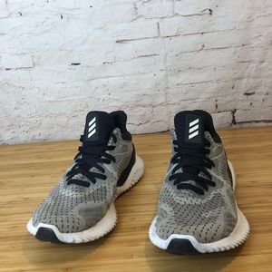 Adidas continental woman’s size 6.5